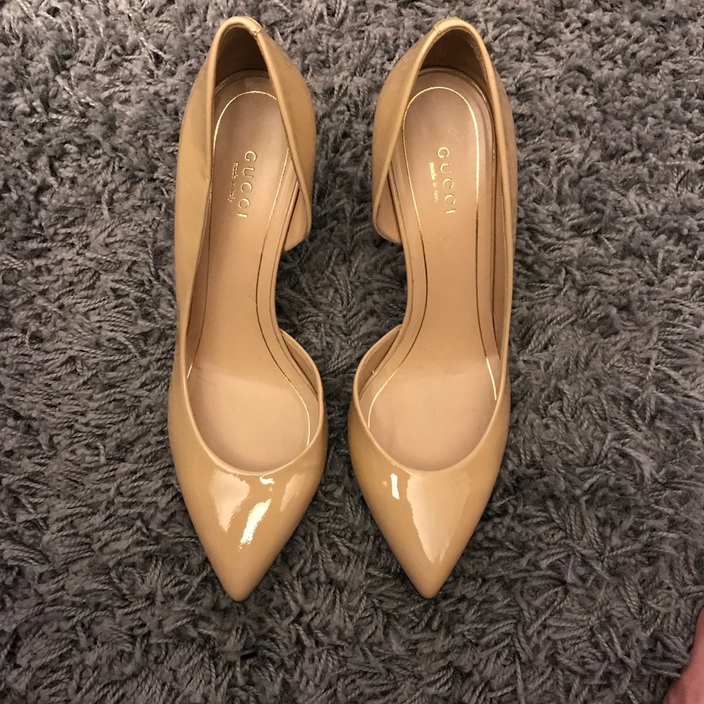 GUCCI NUDE HEELS SIZE 37 1/2 OR SIZE 7 1/2